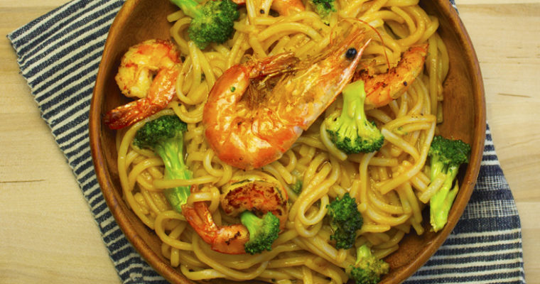 Shrimp and broccoli rice noodles